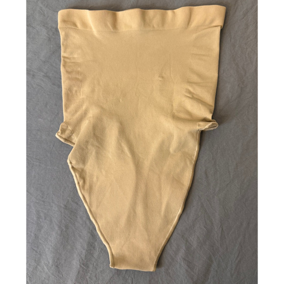 NEW SKIMS Medium Seamless Sculpt High Waist Shaper Thong - Picture 1 of 2
